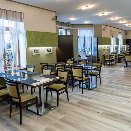 Franko Hotel Зволен Экстерьер фото