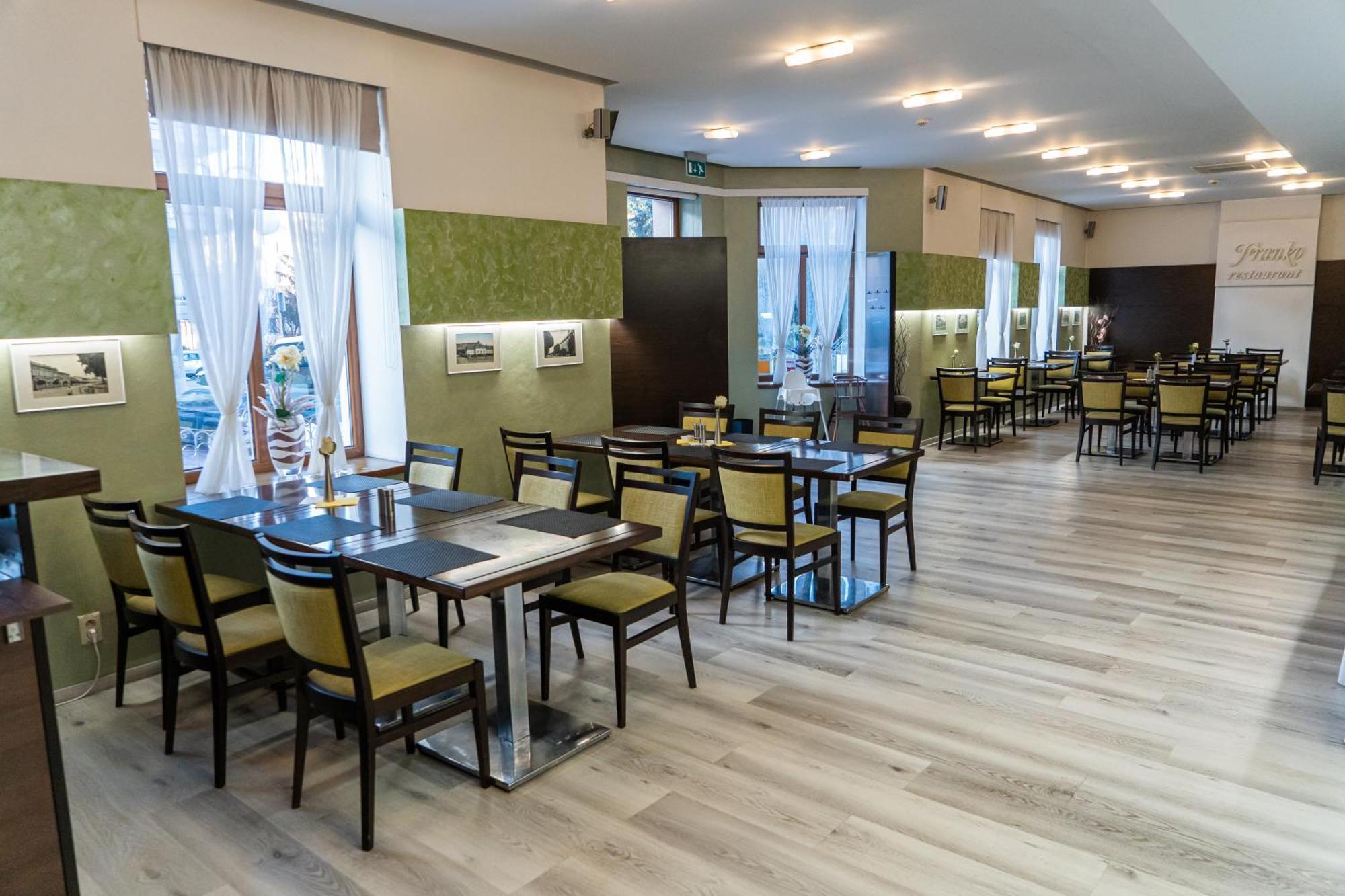 Franko Hotel Зволен Экстерьер фото