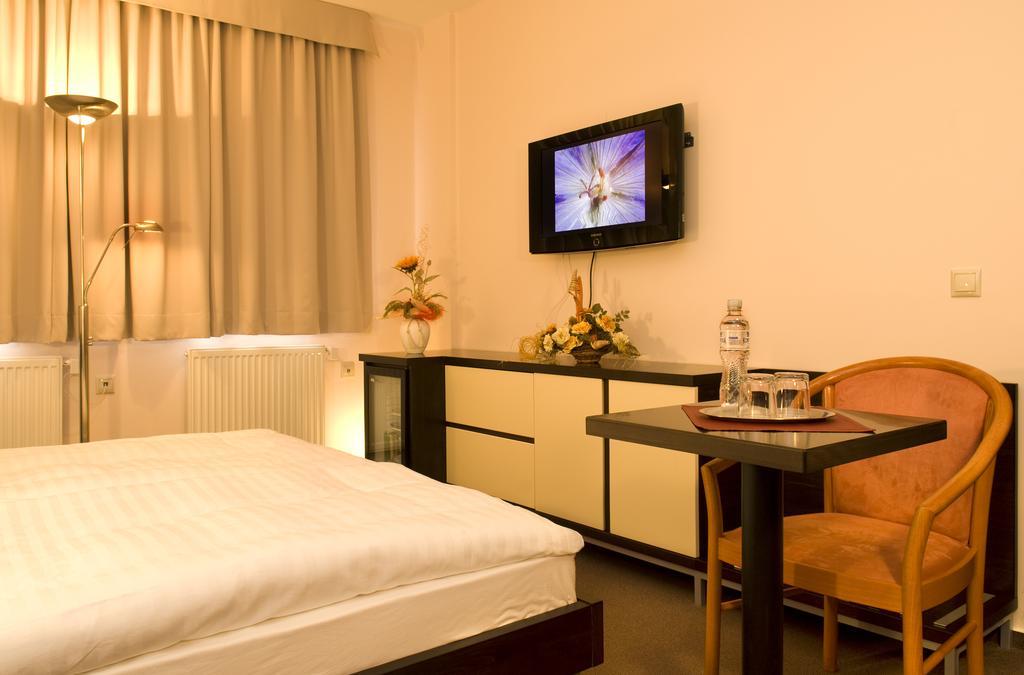 Franko Hotel Зволен Экстерьер фото